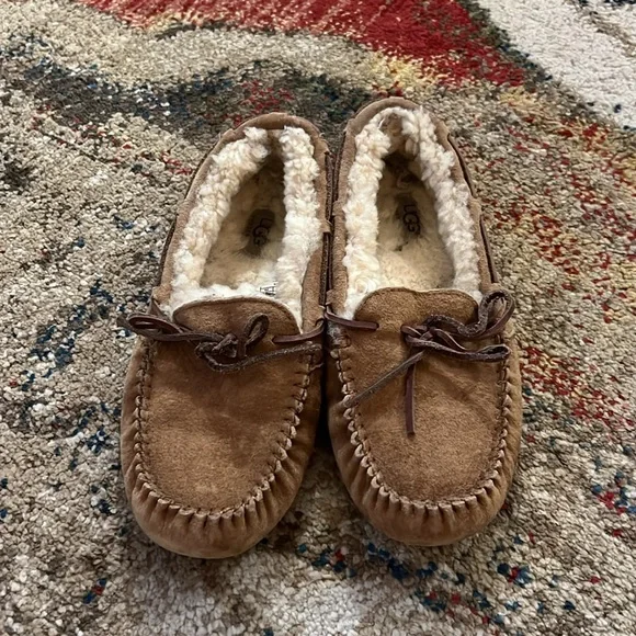UGG Dakota Moccasin Slippers - Picture 15 of 15